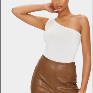 Pretty Little Thing - cream soft touch one shoulder body size 8